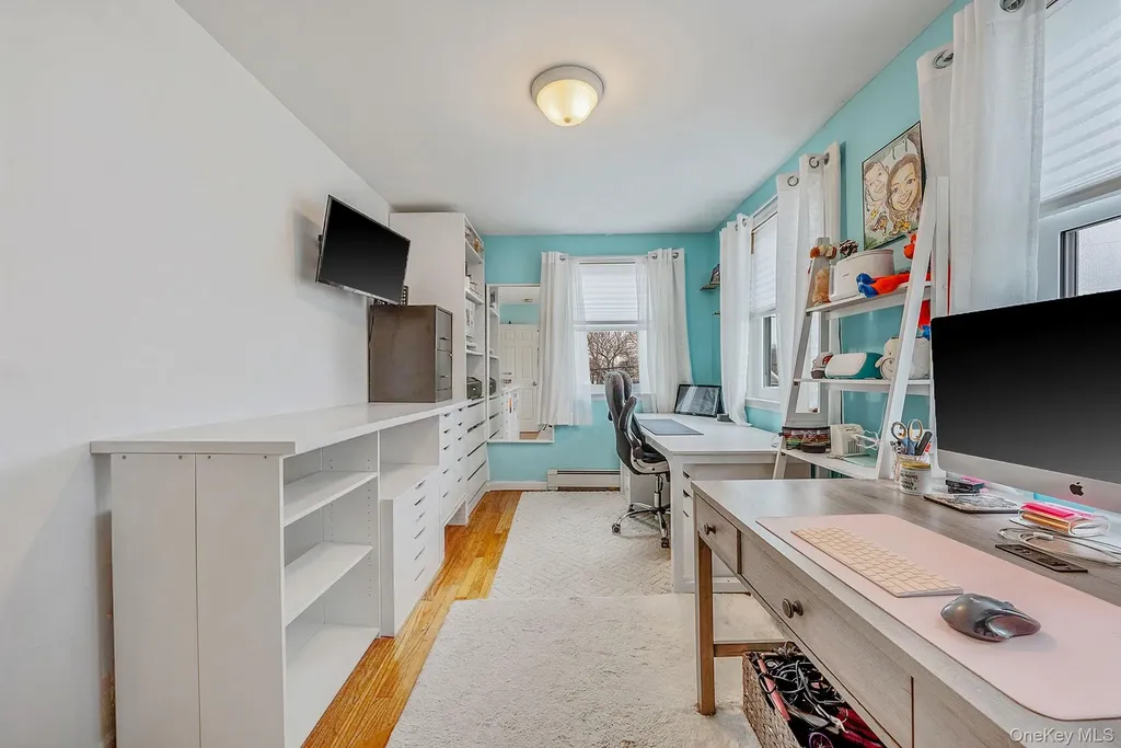 794 Pecan Street Lindenhurst NY 11757