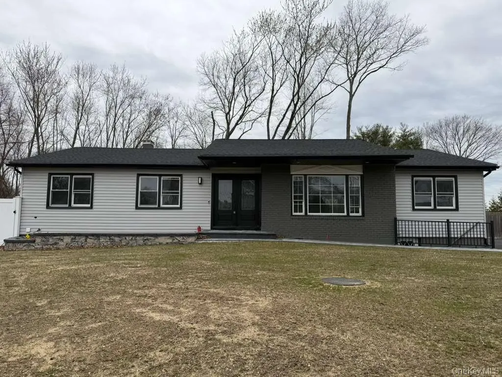21 Colby Drive Kings Park NY 11754