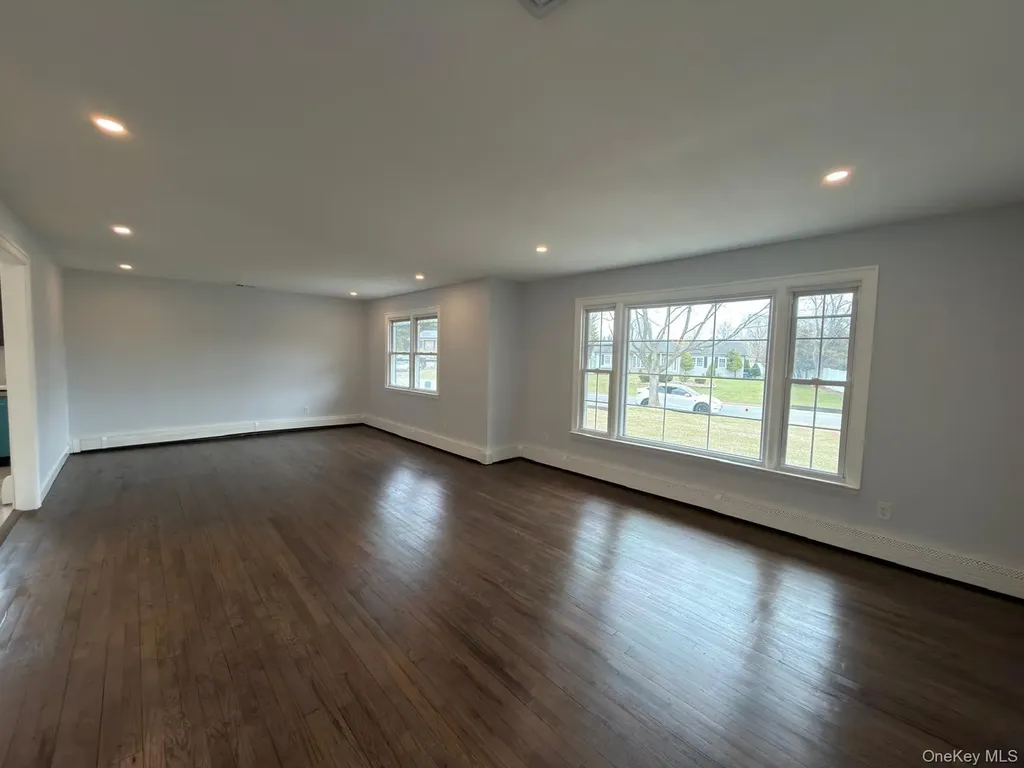 21 Colby Drive Kings Park NY 11754