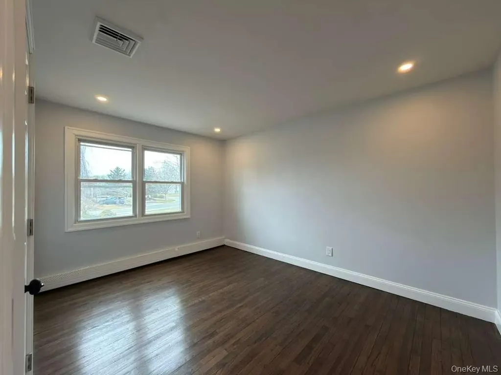 21 Colby Drive Kings Park NY 11754