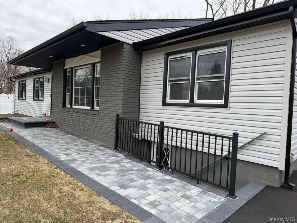 21 Colby Drive Kings Park NY 11754