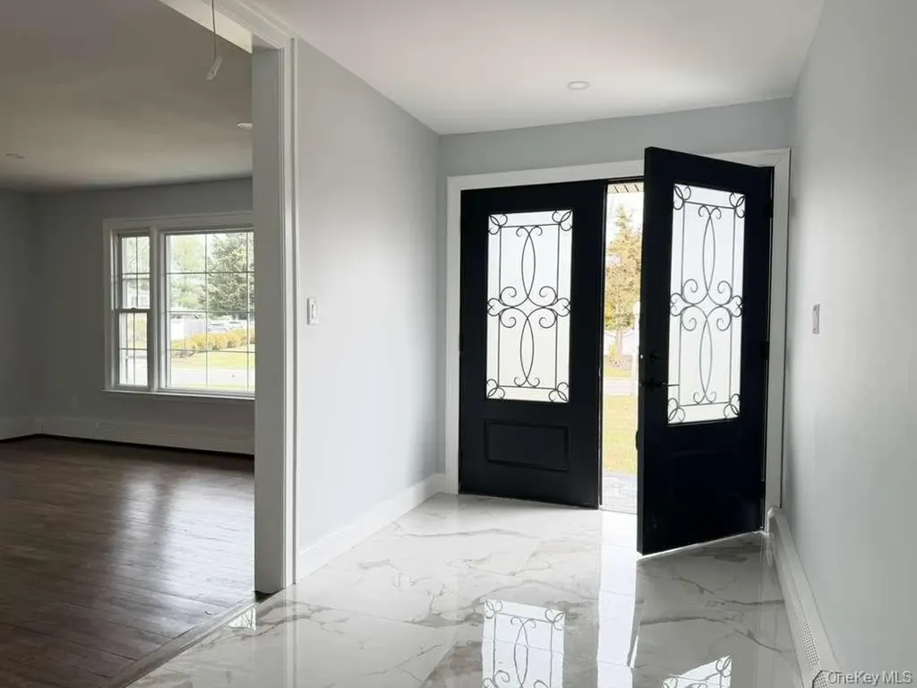 21 Colby Drive Kings Park NY 11754