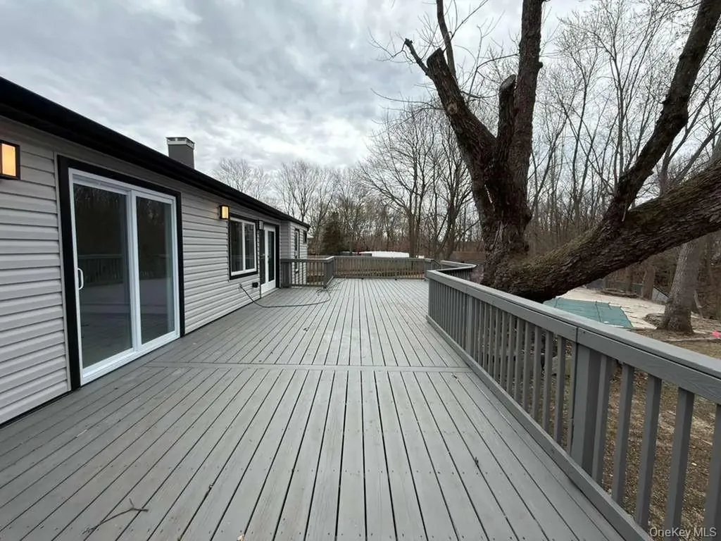 21 Colby Drive Kings Park NY 11754