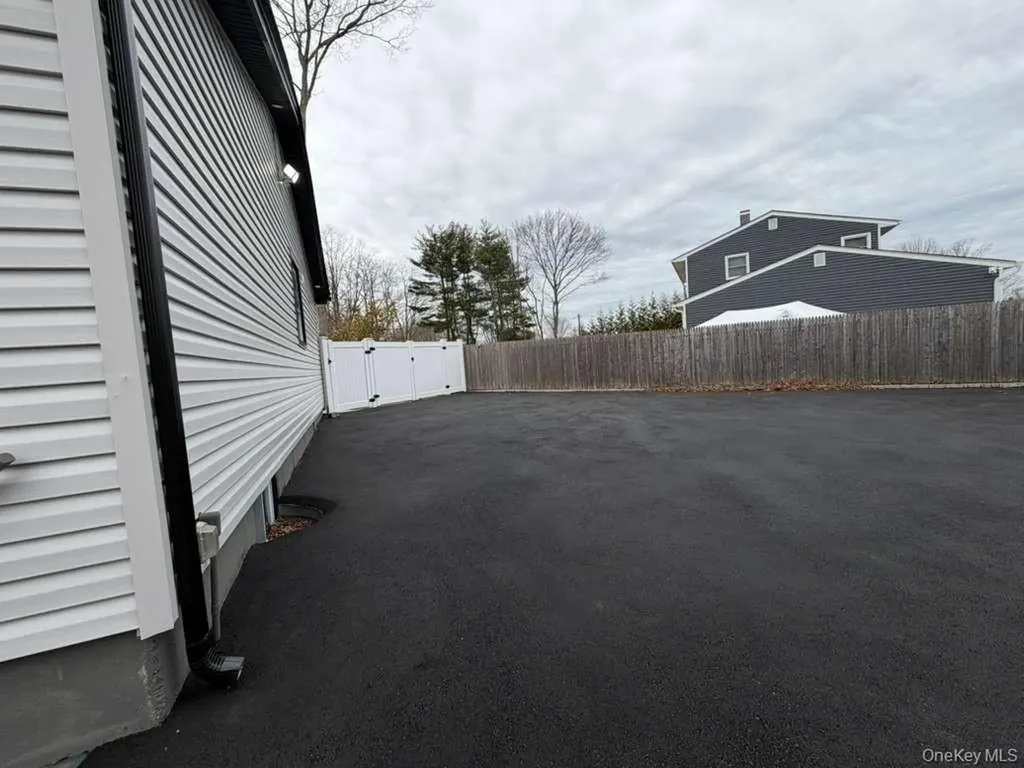 21 Colby Drive Kings Park NY 11754
