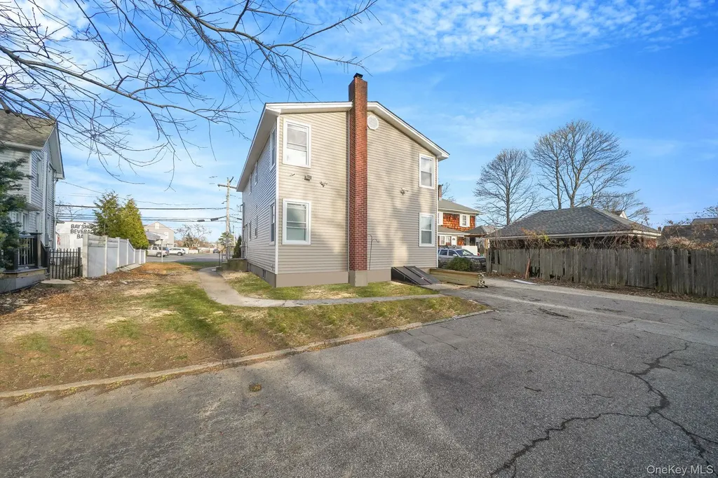 130 5th Avenue Bay Shore NY 11706