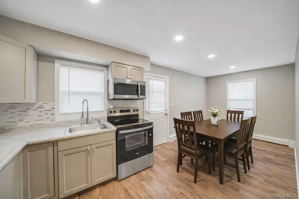 130 5th Avenue Bay Shore NY 11706