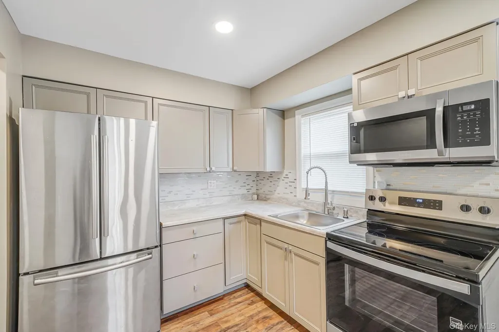130 5th Avenue Bay Shore NY 11706