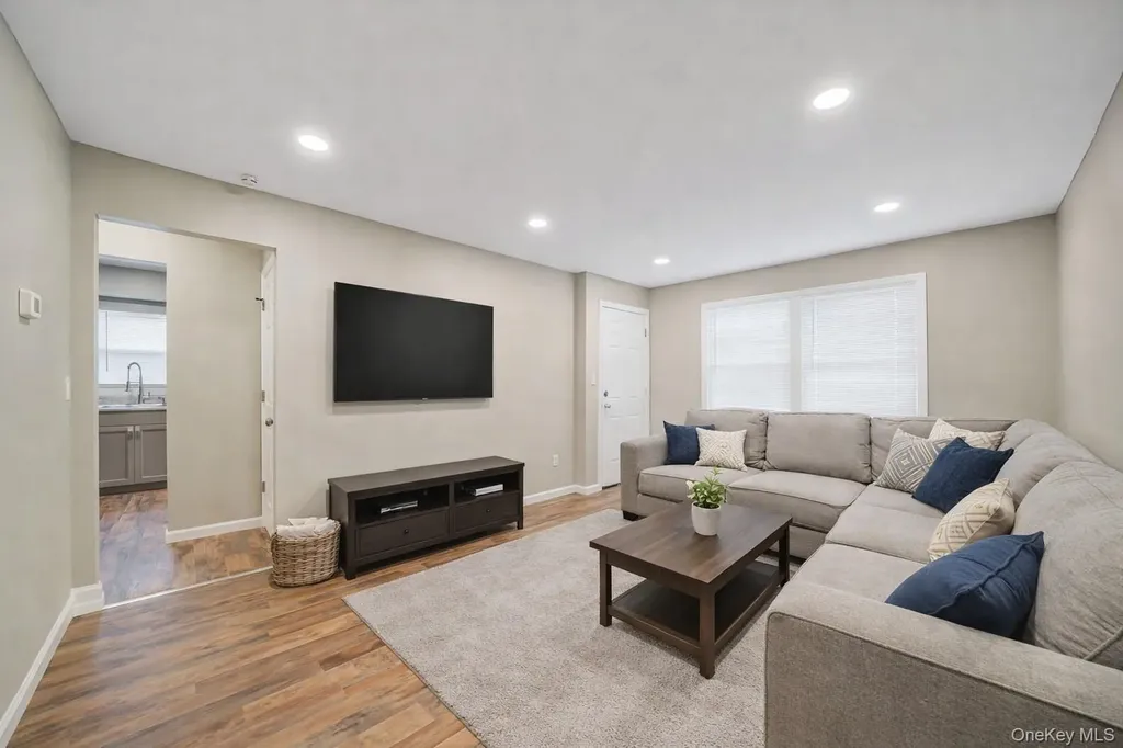 130 5th Avenue Bay Shore NY 11706