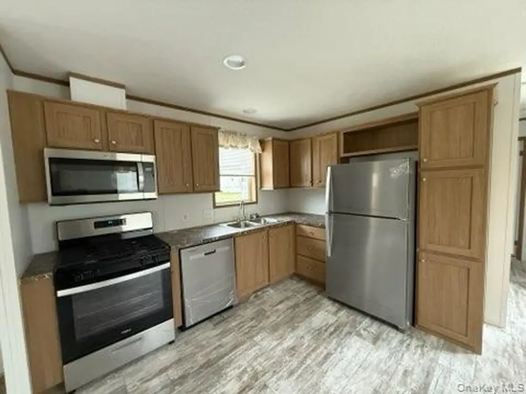 3146 Route 9w New Windsor NY 12553