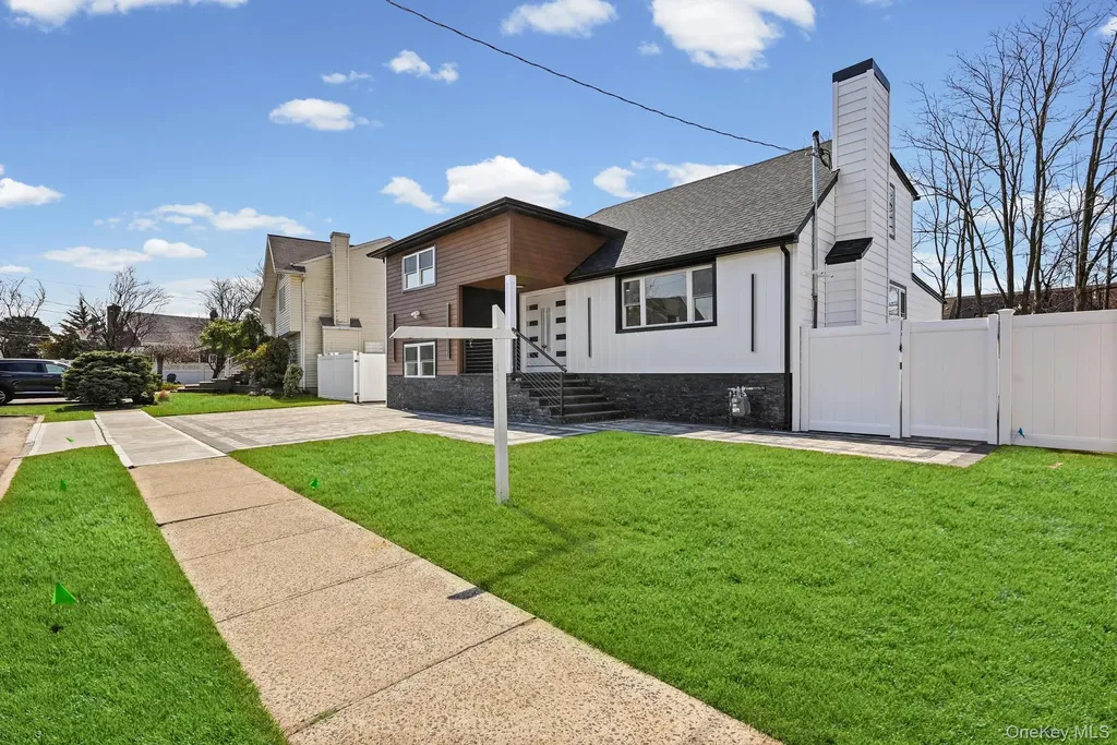 2292 Vassar Place Merrick NY 11566