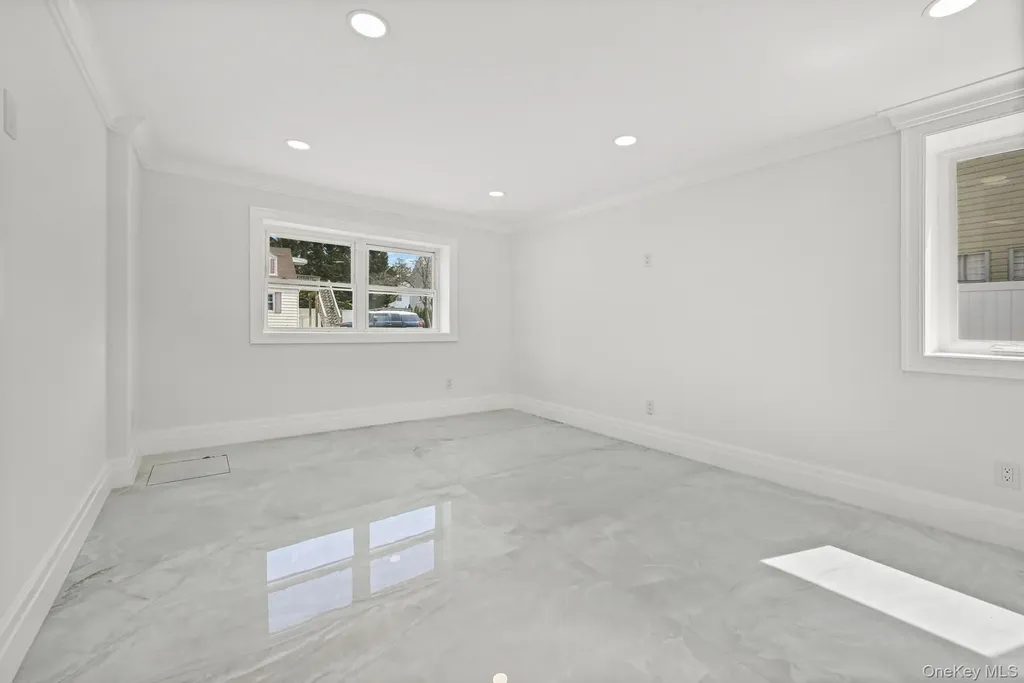 2292 Vassar Place Merrick NY 11566