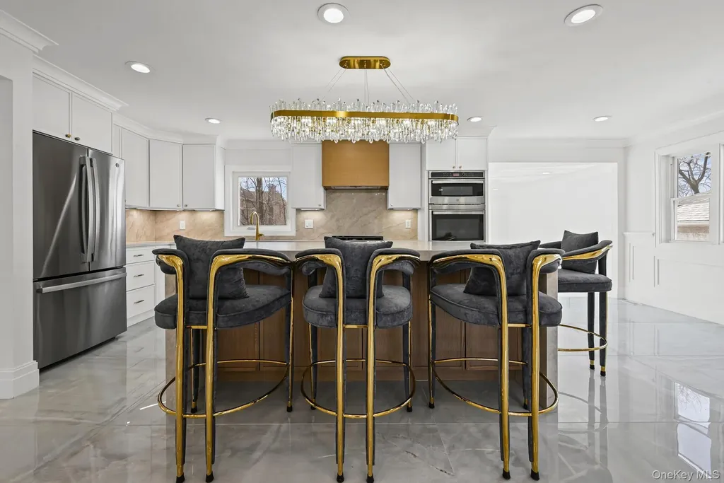 2292 Vassar Place Merrick NY 11566