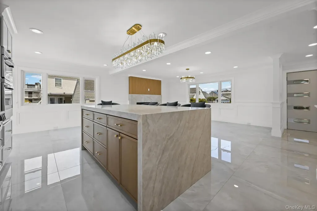 2292 Vassar Place Merrick NY 11566