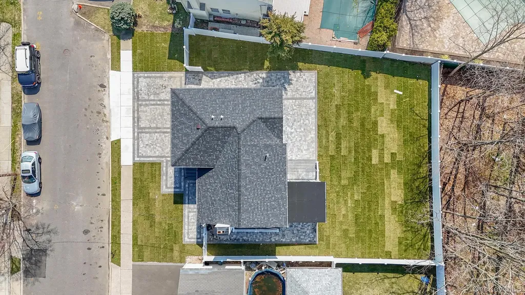 2292 Vassar Place Merrick NY 11566