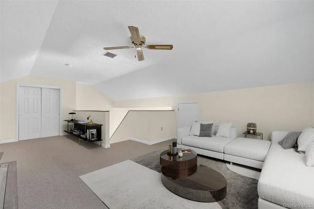 16 Juniper Lane Pawling NY 12564
