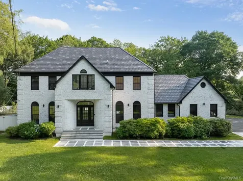 33 High Farms Road Glen Head NY 11545