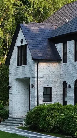 33 High Farms Road Glen Head NY 11545
