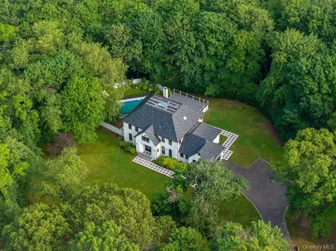 33 High Farms Road Glen Head NY 11545