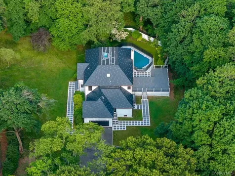 33 High Farms Road Glen Head NY 11545