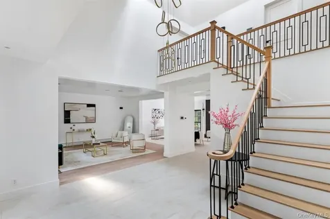 33 High Farms Road Glen Head NY 11545