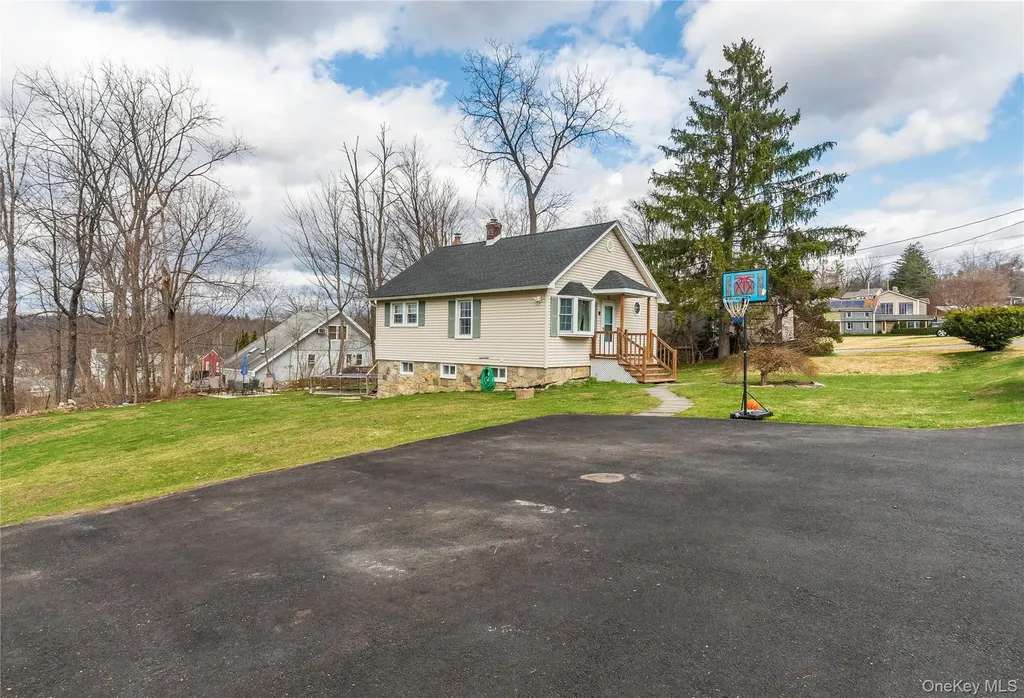 74 Clubhouse Drive Carmel NY 10512