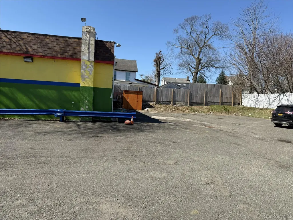 137 Broadway Huntington Station NY 11746