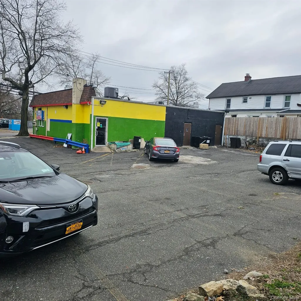137 Broadway Huntington Station NY 11746