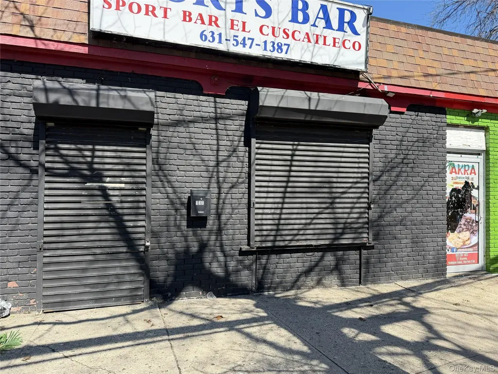 137 Broadway Huntington Station NY 11746
