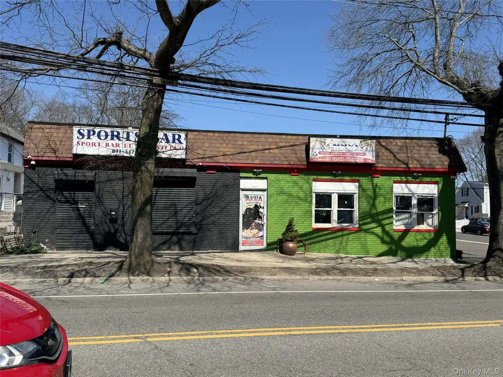 137 Broadway Huntington Station NY 11746