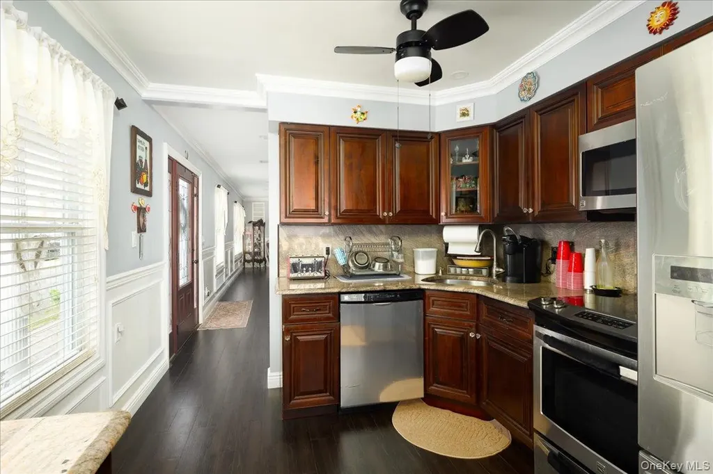 35 Carnation Road Levittown NY 11756