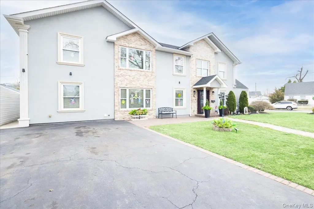 35 Carnation Road Levittown NY 11756