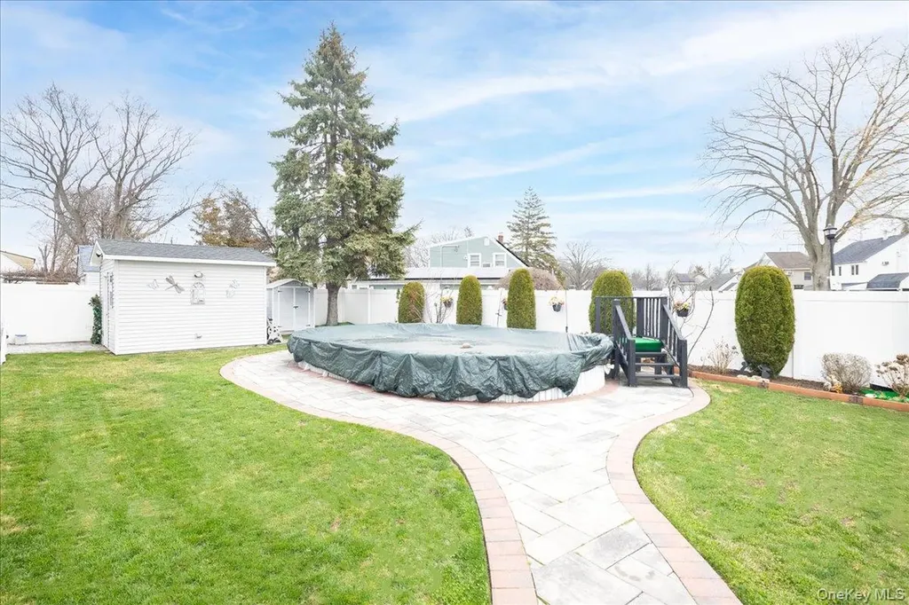 35 Carnation Road Levittown NY 11756