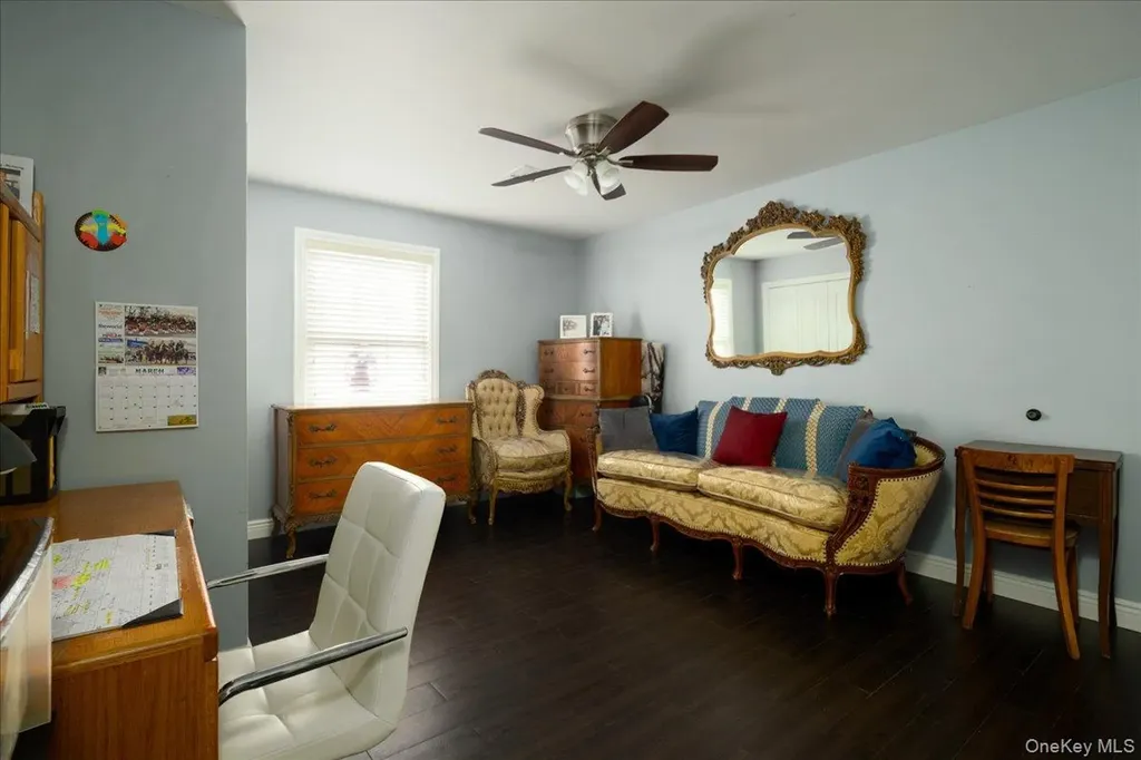 35 Carnation Road Levittown NY 11756