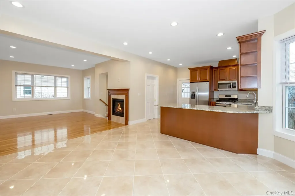 16 Grand Boulevard Scarsdale NY 10583