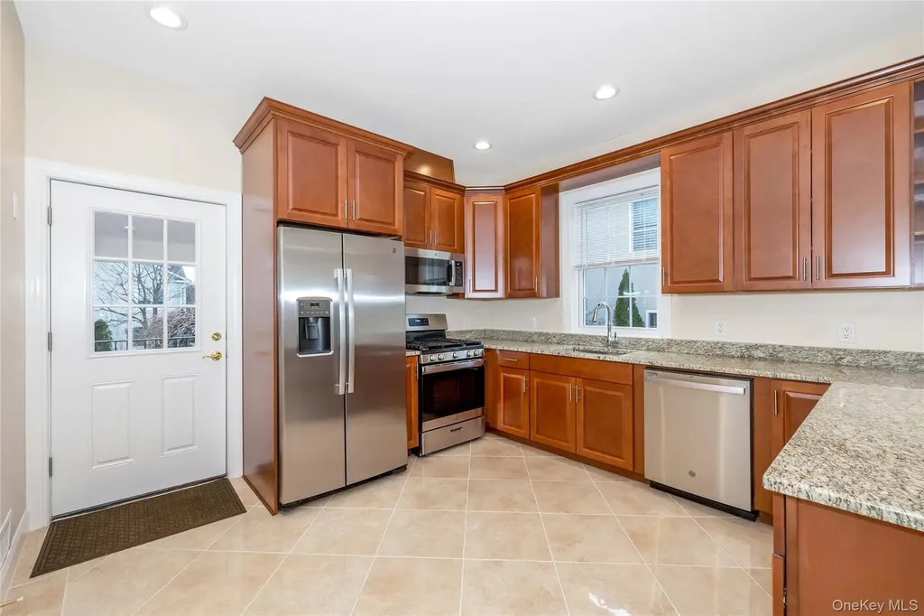 16 Grand Boulevard Scarsdale NY 10583