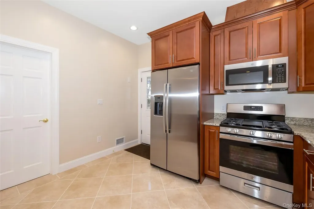 16 Grand Boulevard Scarsdale NY 10583