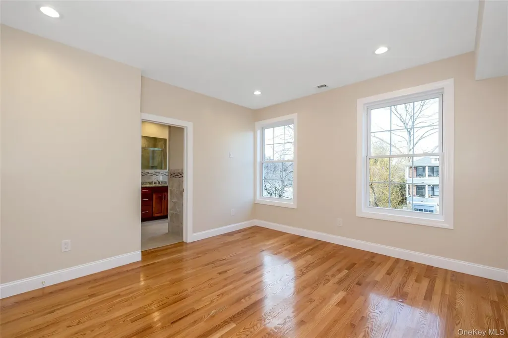 16 Grand Boulevard Scarsdale NY 10583