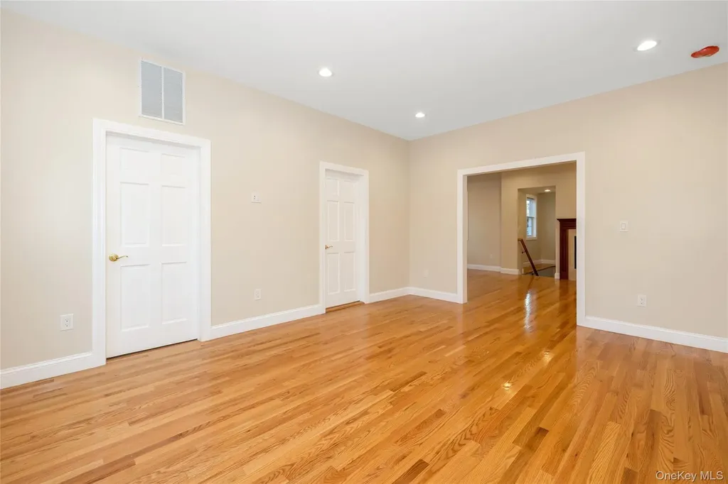 16 Grand Boulevard Scarsdale NY 10583