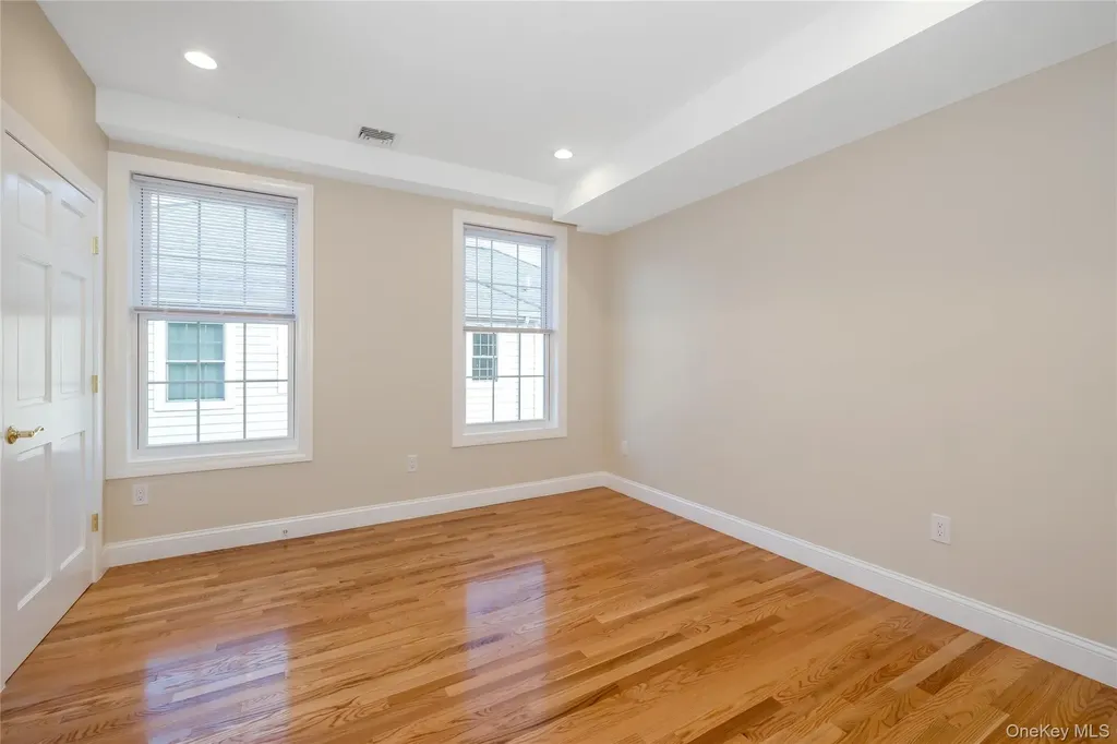 16 Grand Boulevard Scarsdale NY 10583