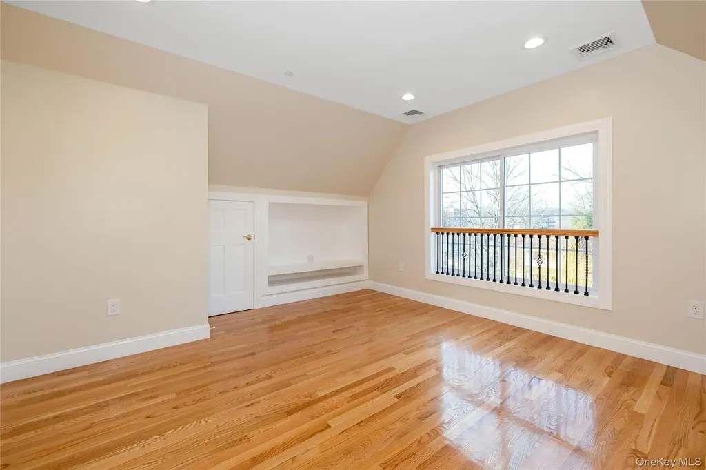 16 Grand Boulevard Scarsdale NY 10583