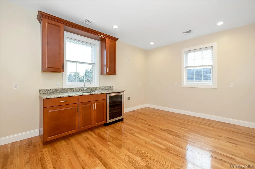 16 Grand Boulevard Scarsdale NY 10583