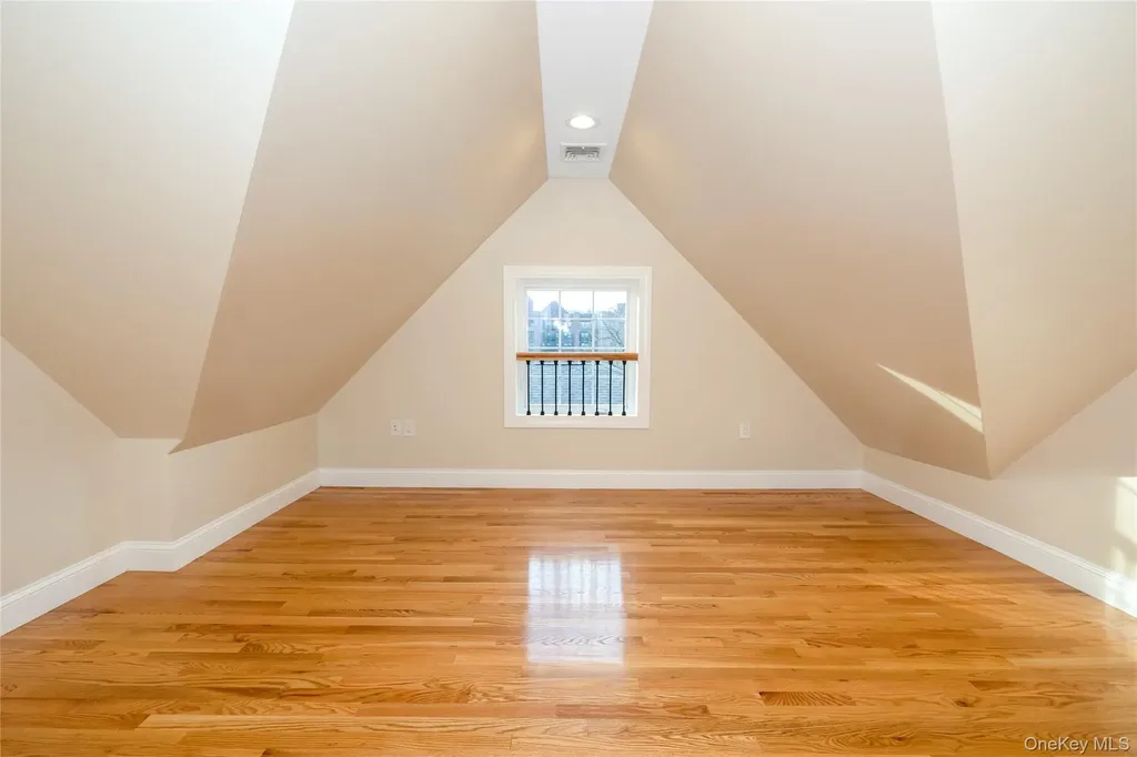 16 Grand Boulevard Scarsdale NY 10583
