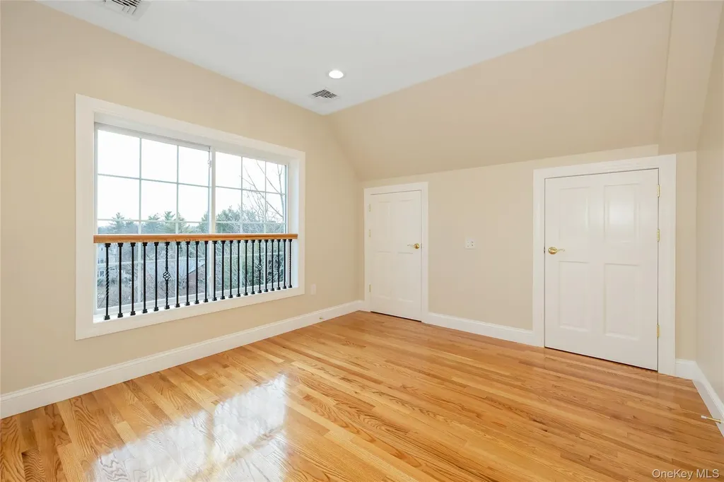 16 Grand Boulevard Scarsdale NY 10583
