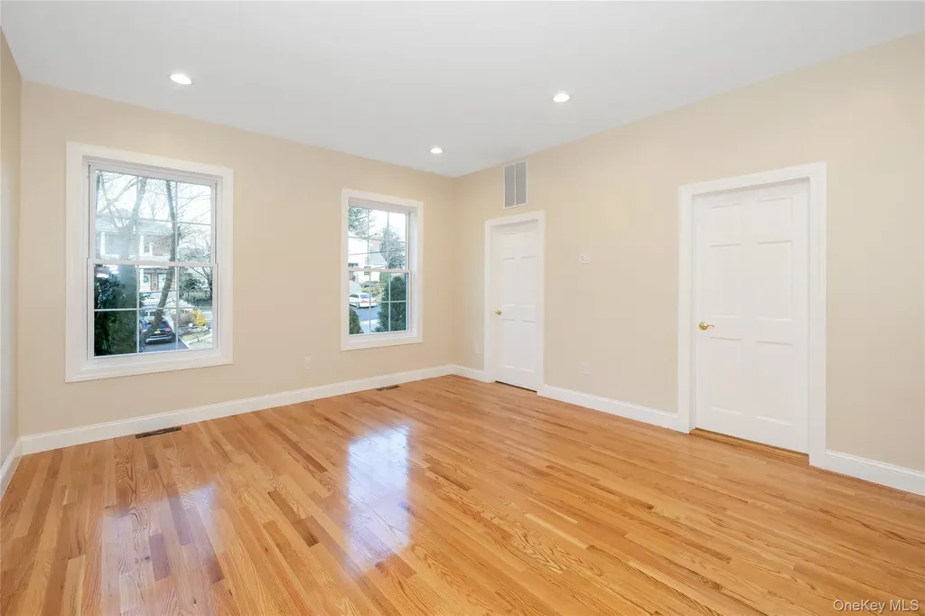 16 Grand Boulevard Scarsdale NY 10583