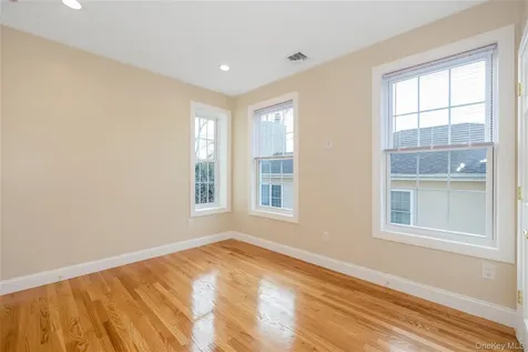 16 Grand Boulevard Scarsdale NY 10583