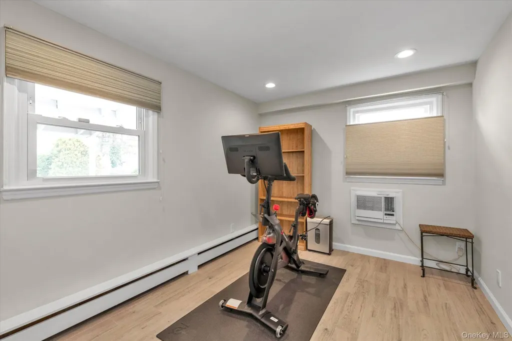 904 Park Lane Valley Stream NY 11581