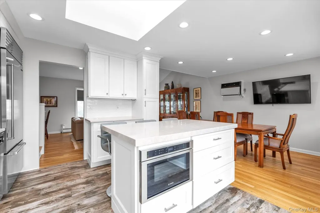 904 Park Lane Valley Stream NY 11581