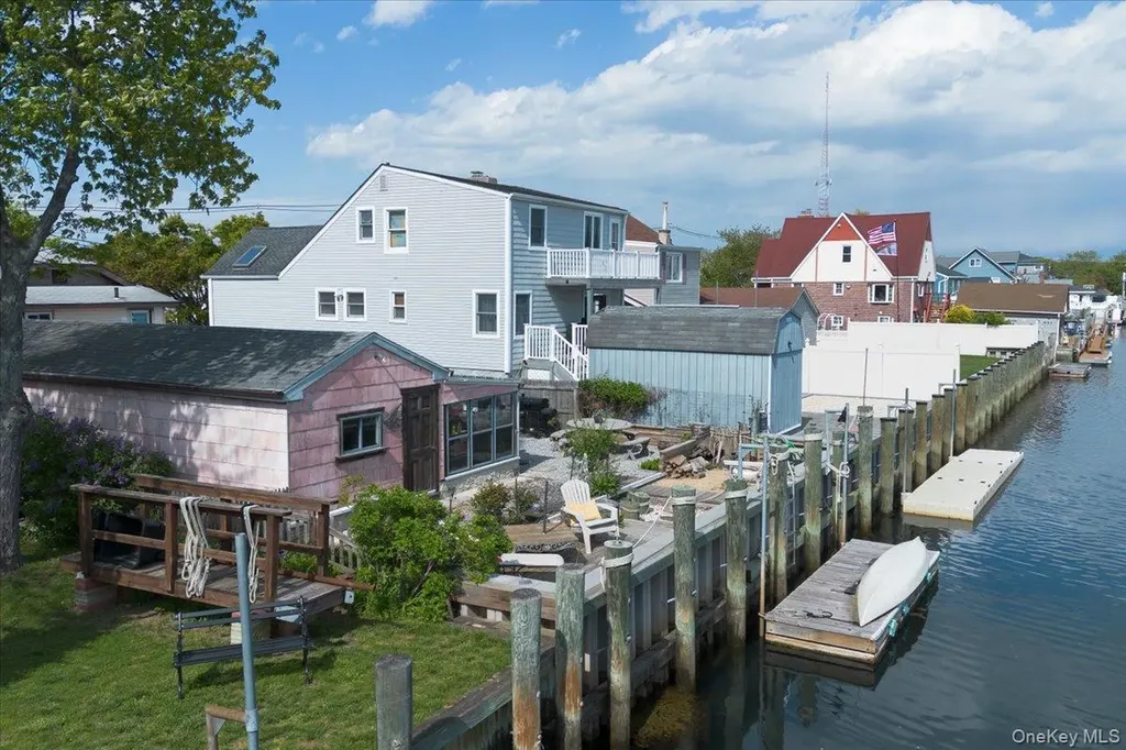 111 Ray Street Freeport NY 11520