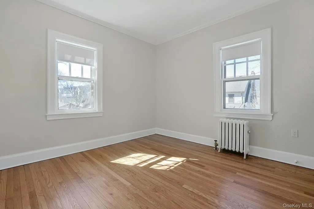 10 Robins Road New Rochelle NY 10801