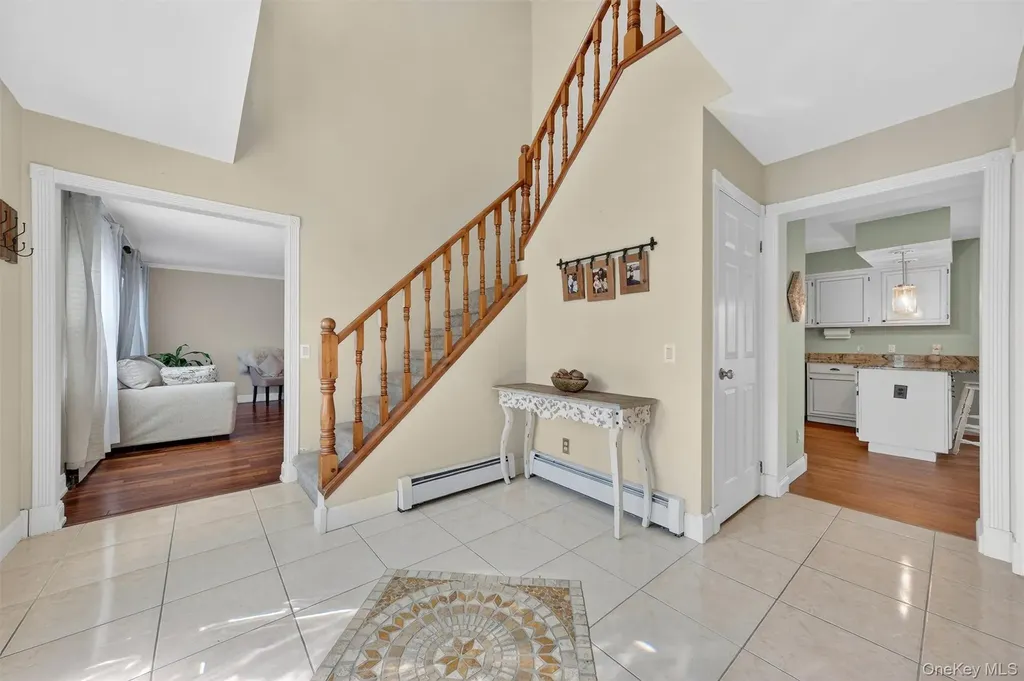 9 Megan Lane Campbell Hall NY 10916